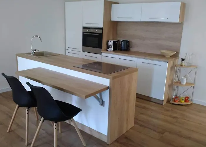 Slnecny Apartmanovy Dom * Oslany